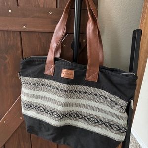 Krochet Kids "The Cooper" Overnight Bag - Color: Pistachio